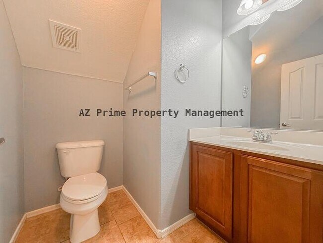 Building Photo - 2150 W Alameda Rd