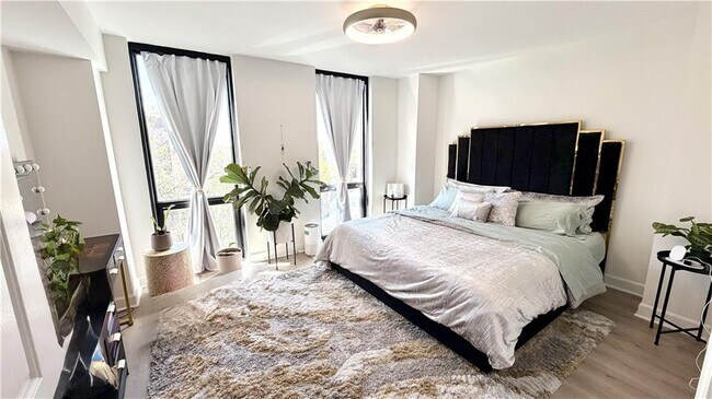 Building Photo - 2870 Pharr Ct S Northwest