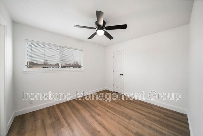 Building Photo - 4523 E 31st St