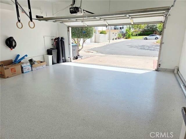 Building Photo - 20 Senisa