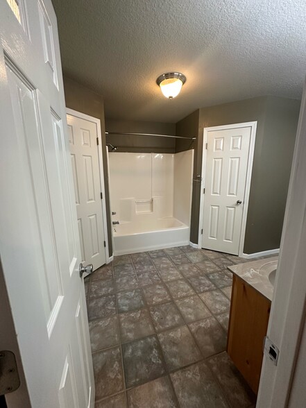 Master Bathroom - 210 N Saint Clair Ct