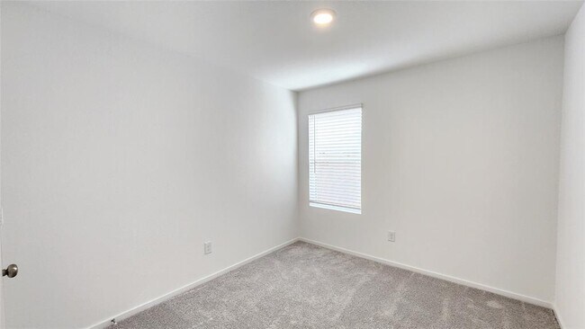 Building Photo - 28759 Texas Plns Dr