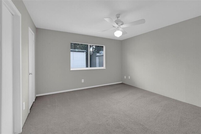 Building Photo - 1300 Augusta Dr