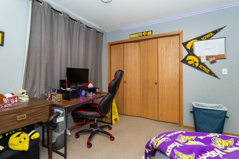 Building Photo - 1435 Prairie Dr