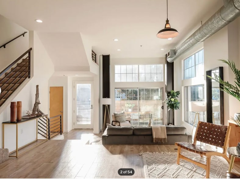 Building Photo - 5400 Playa Vista Dr