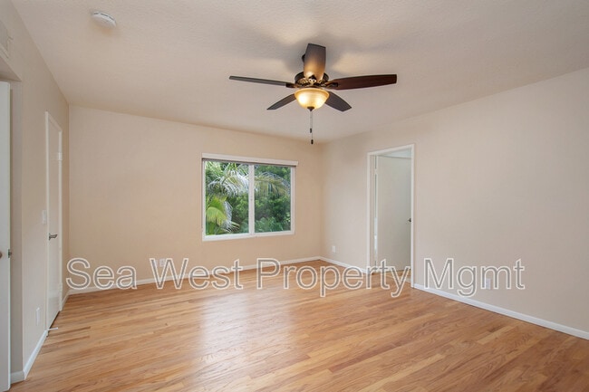 Building Photo - 846 S Cedros Ave