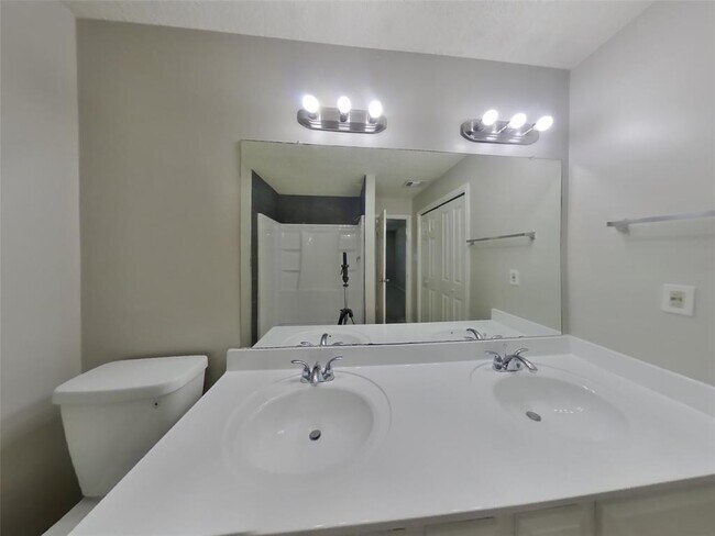 Building Photo - 24018 Spring Sunset Dr