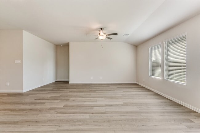 Building Photo - 203 Whitlow Dr