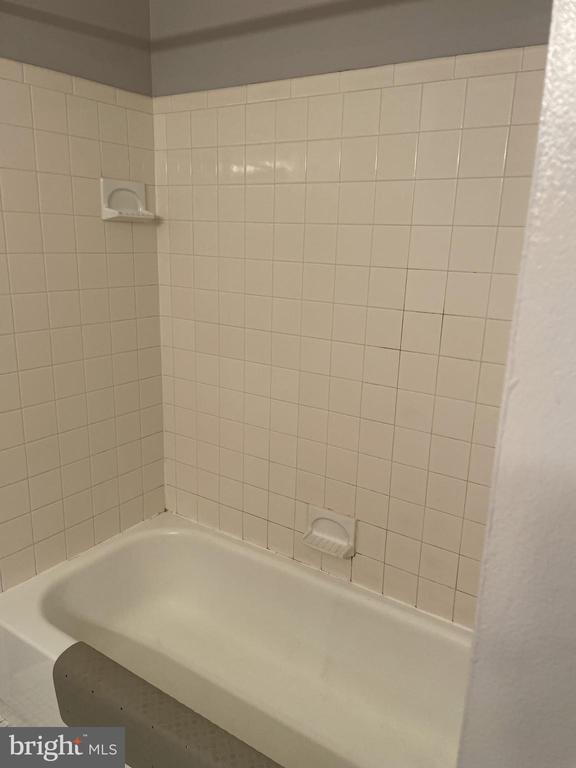 Building Photo - 408 Vine St