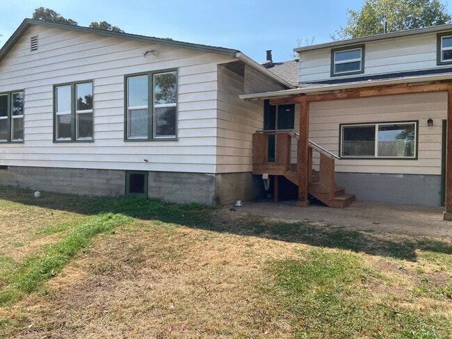 Building Photo - Great South Hills Location