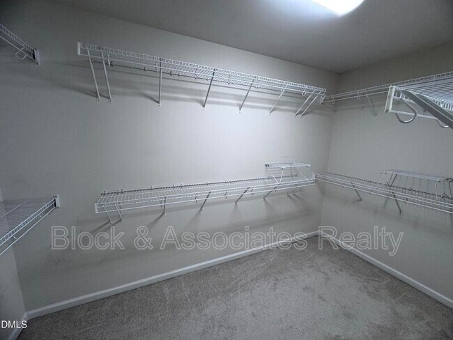Building Photo - 3303 Colorcott St