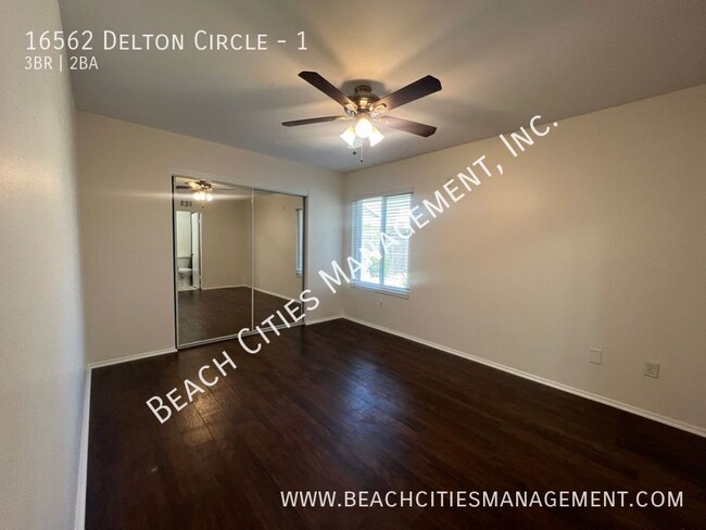 Building Photo - 16562 Delton Cir