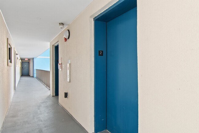 Building Photo - 2200 N Ocean Blvd