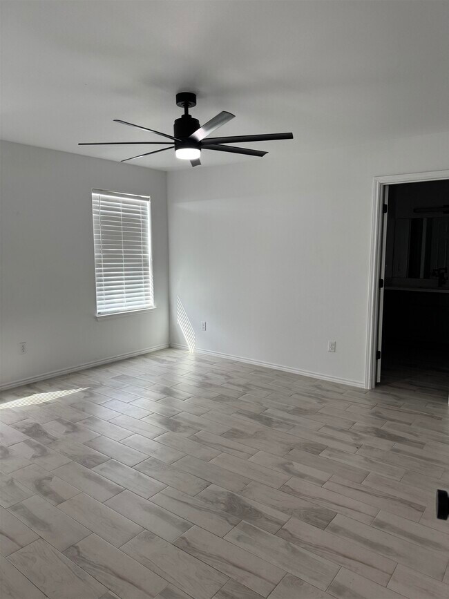 Building Photo - 4214 Gavilan Dr