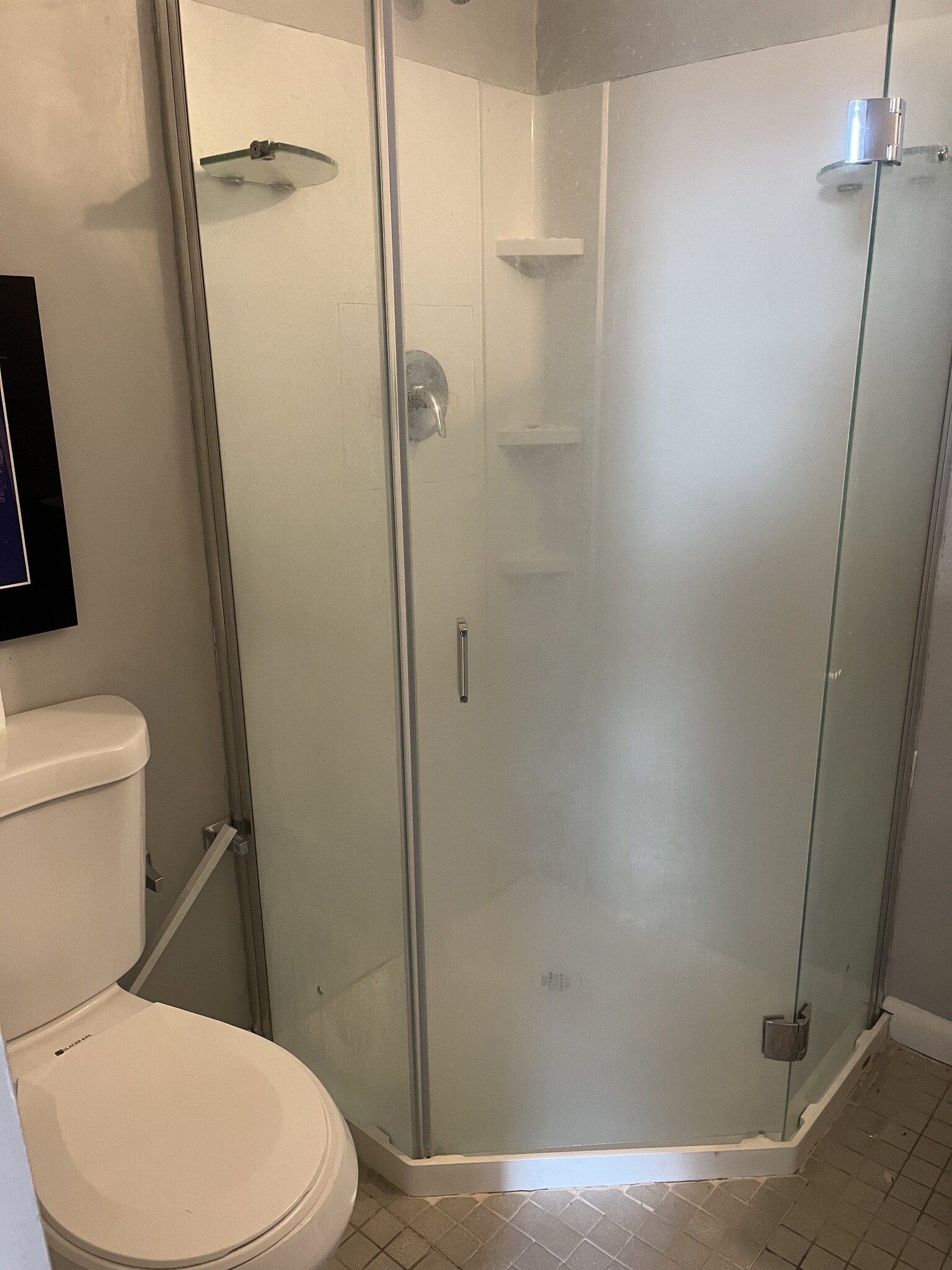 Building Photo - 491 Valley St