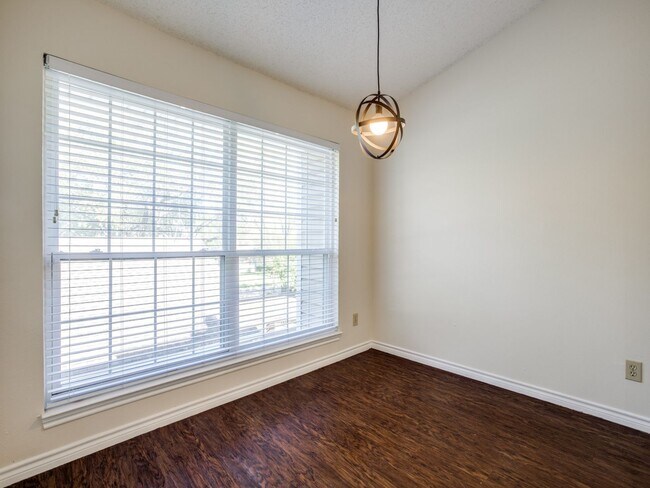 Building Photo - 8550 Fair Oaks Crossing