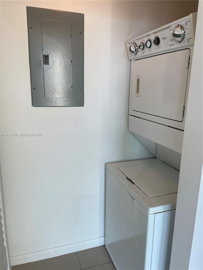 Building Photo - 244 Biscayne Blvd