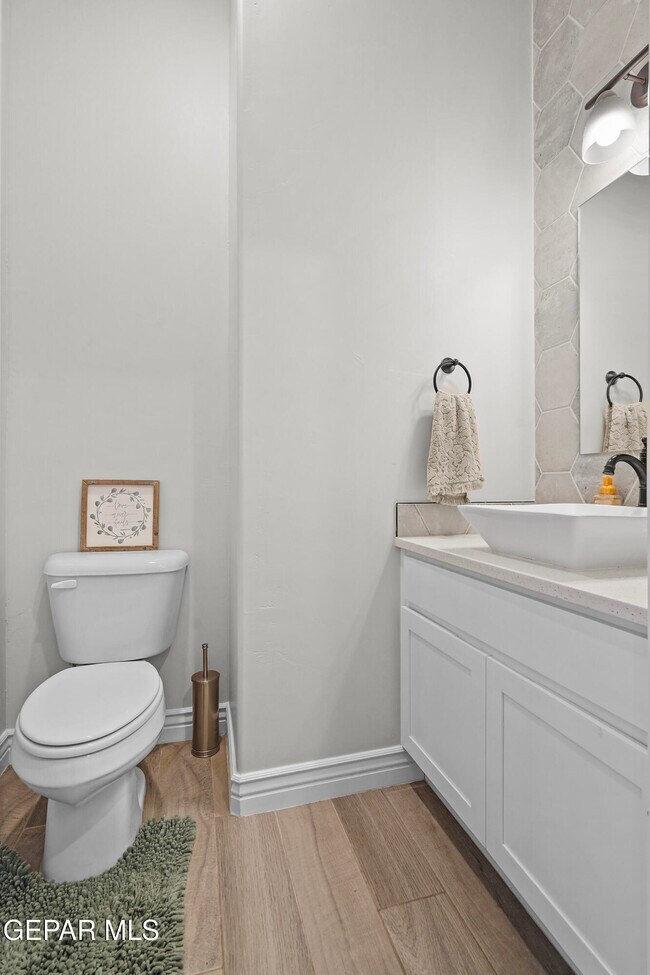 Building Photo - 13401 Carterton Ave