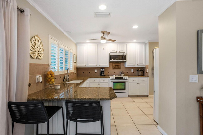 Building Photo - 10 Sailfish Ln