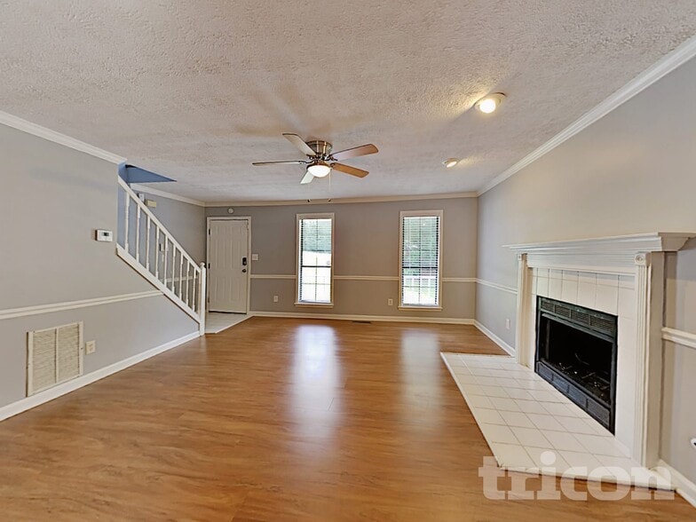 Building Photo - 5171 Salem Dr