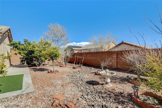 Building Photo - 7116 Boomer Beach St