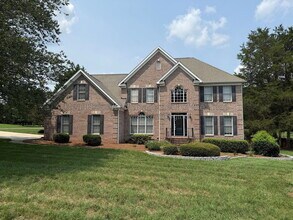 Building Photo - 1016 Longhorn Ct