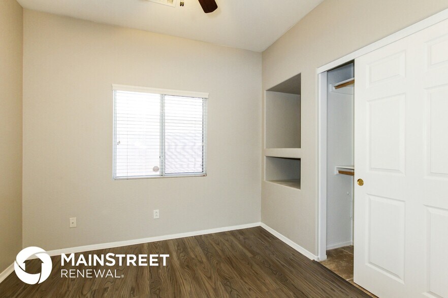 Building Photo - 15832 W Calavar Rd