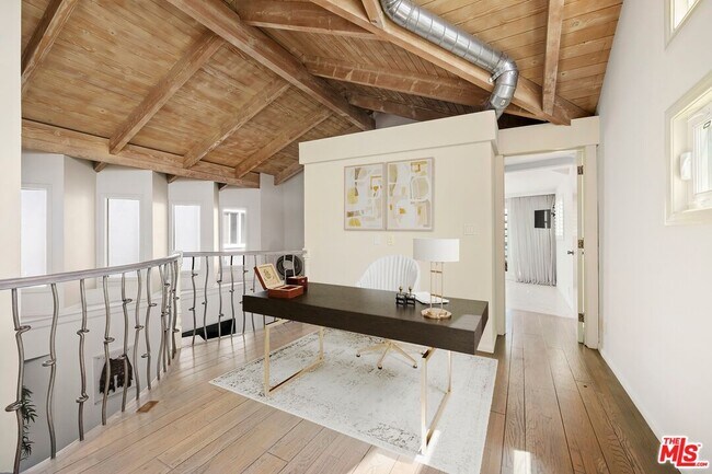 Building Photo - 2316 Strongs Dr
