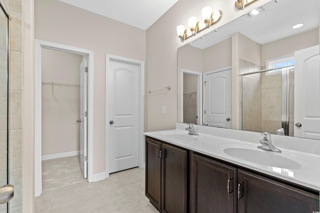 Building Photo - 1711 Sapphire Dr