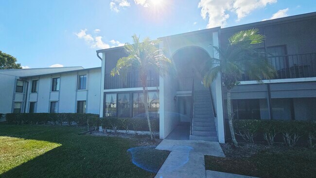 Building Photo - 1001 Green Pine Blvd