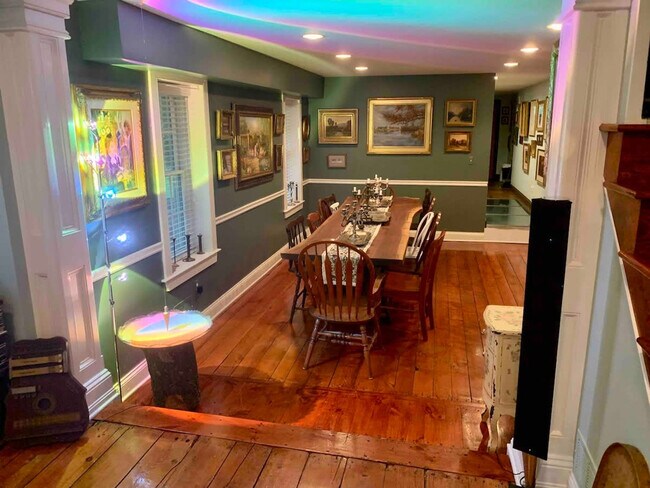 Building Photo - 15 Ferry St