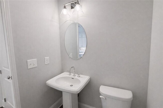 Building Photo - 1375 Walking Wy