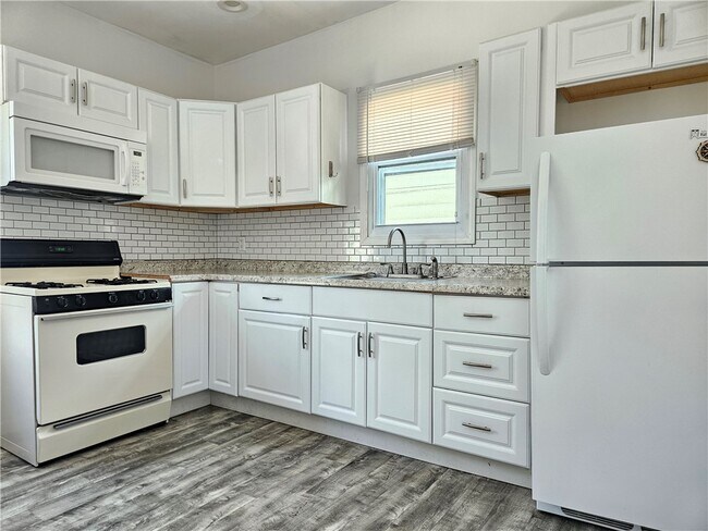 Building Photo - 445 N Tioga St