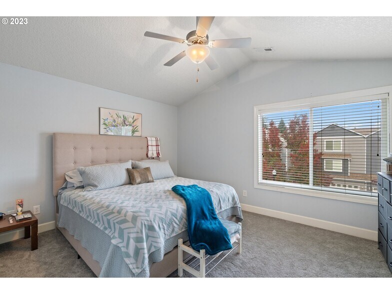 Building Photo - 3509 NE 80th St