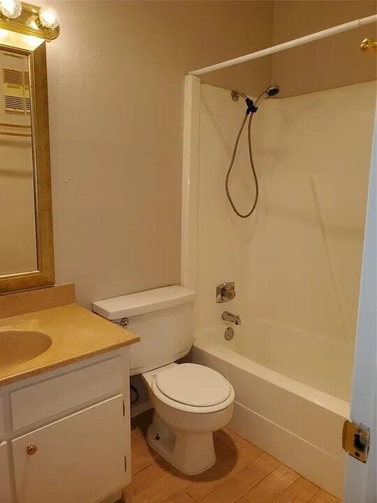 Building Photo - 5000 Milwee St