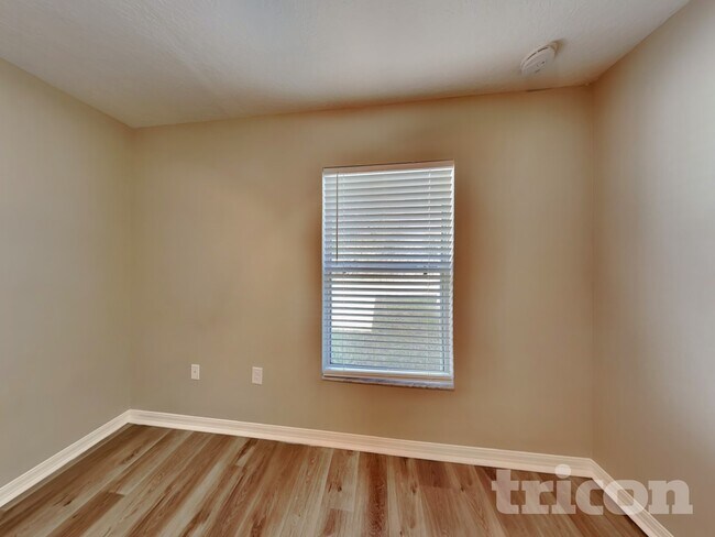 Building Photo - 1532 Wallace Manor Ave