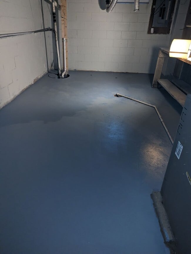 Building Photo - 4 Bed & 2 Bath House (EHA APPROVED)