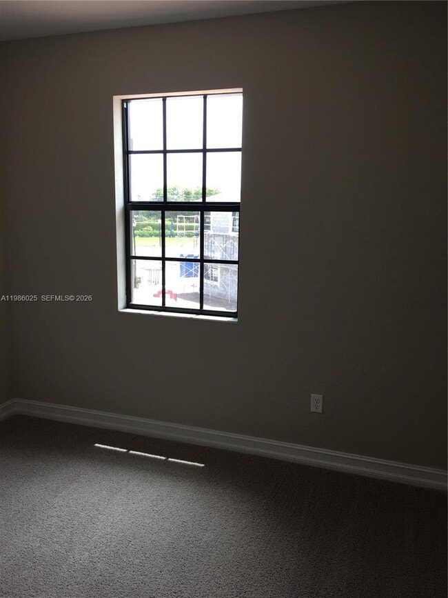 Building Photo - 1501 SW 113th Ave