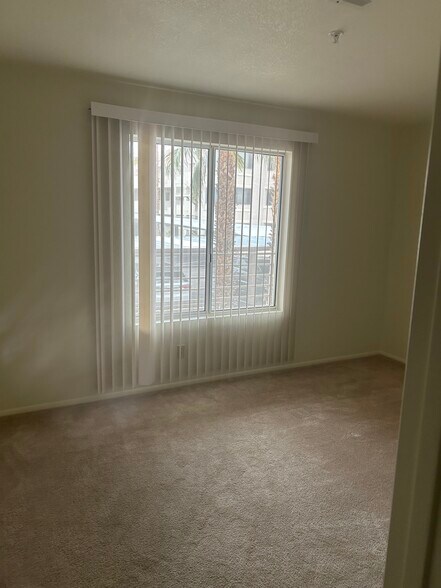 Primary Photo - 2044 Mesquite Ln