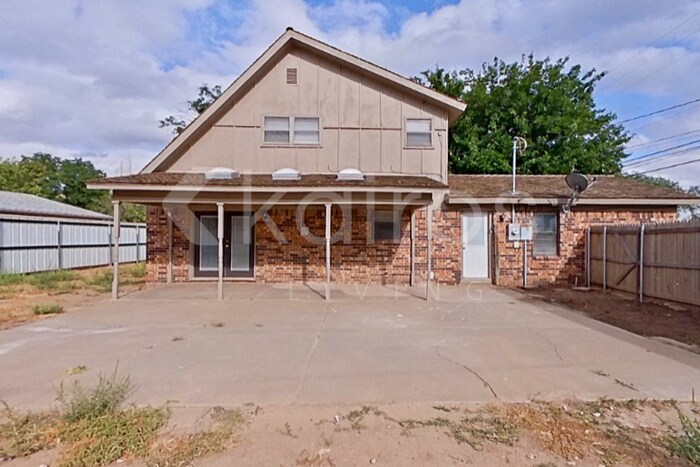 Building Photo - 4522 Chisholm Trail