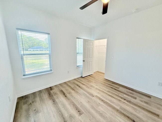 Building Photo - 3384 Hudson Bend