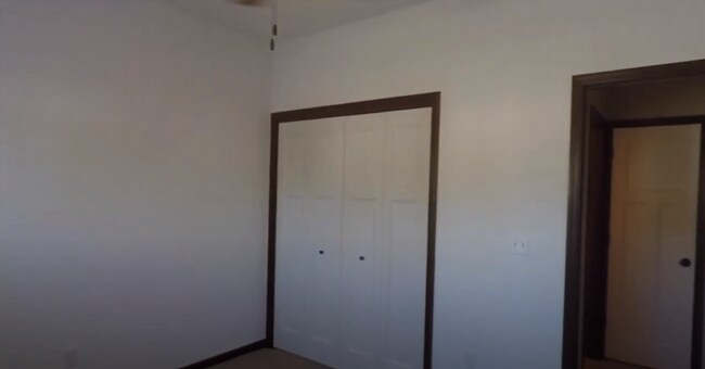 Building Photo - 4 Bedroom Home in Mackinaw Village