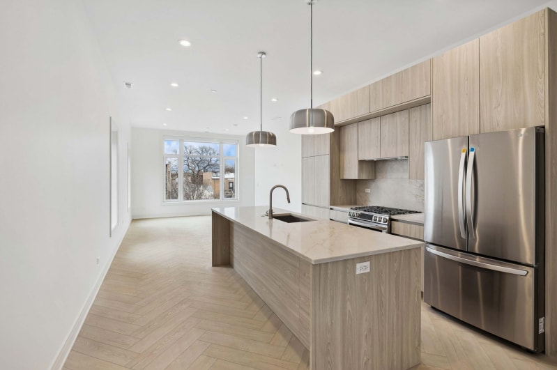 Primary Photo - 3409 N Bosworth Ave