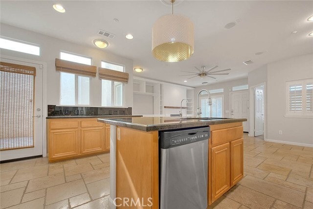 Building Photo - 6264 Manzanita Way