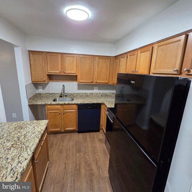 Building Photo - 10108 Campus Way S