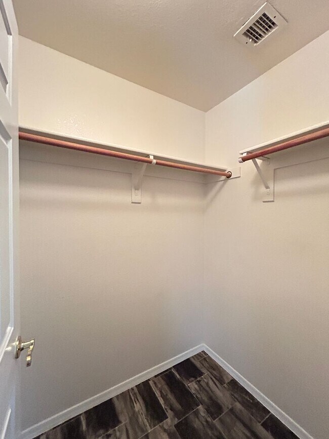 Building Photo - Unique 4 Bedroom, 2 Bathroom with 2 Car Ga...