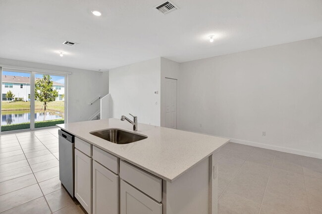 Building Photo - 539 Rivergrass St