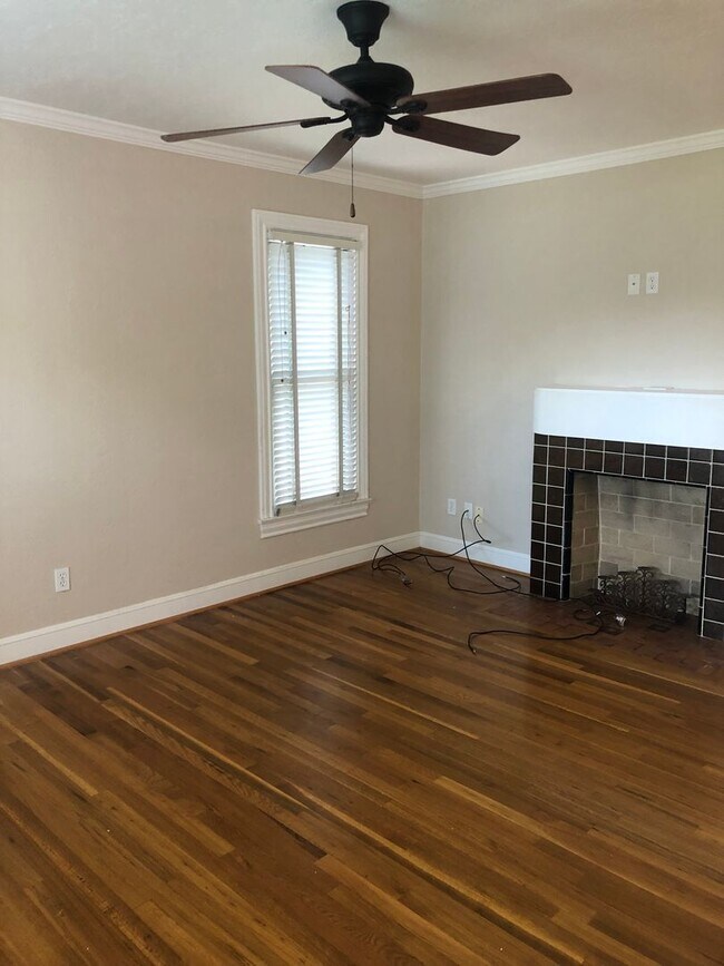 Building Photo - Super Cute Bivins Home For Rent! 2 Bedroom, 1 Bathroom, 1 Car Garage, Great Yard!