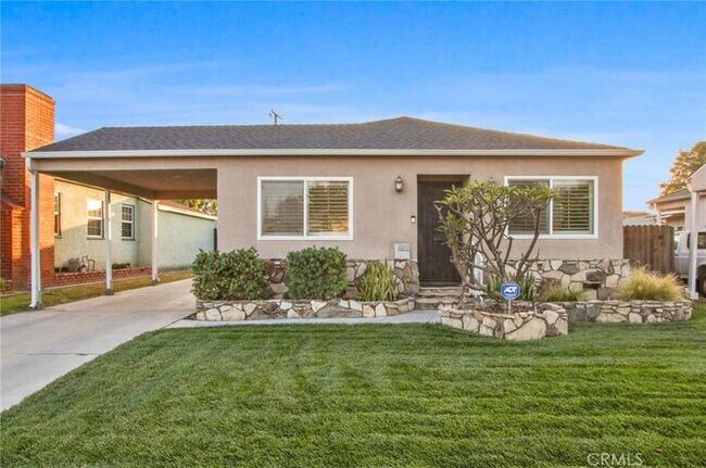 Primary Photo - 2283 Ximeno Ave