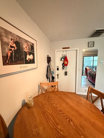 Building Photo - 40 Sheoah Blvd